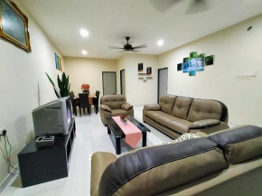 Fathi Homestay, Pagoh Jaya